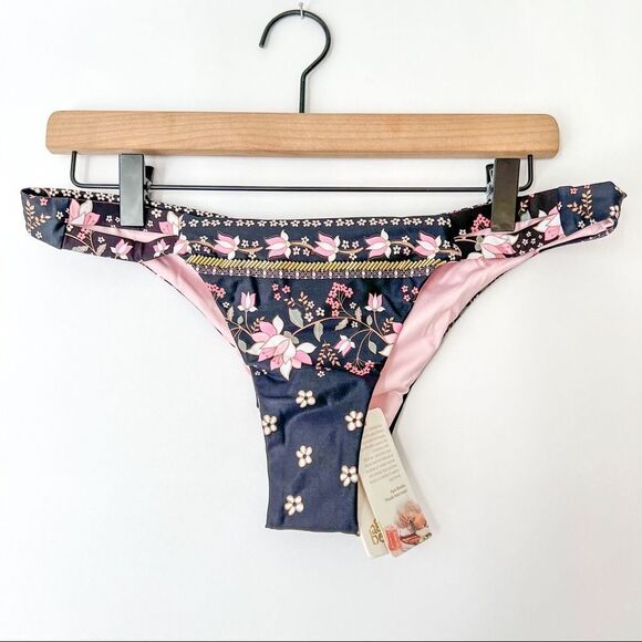 Agua Bendita Polly Selene Low Rise Bikini Bottom in Black L - Picture 2 of 8